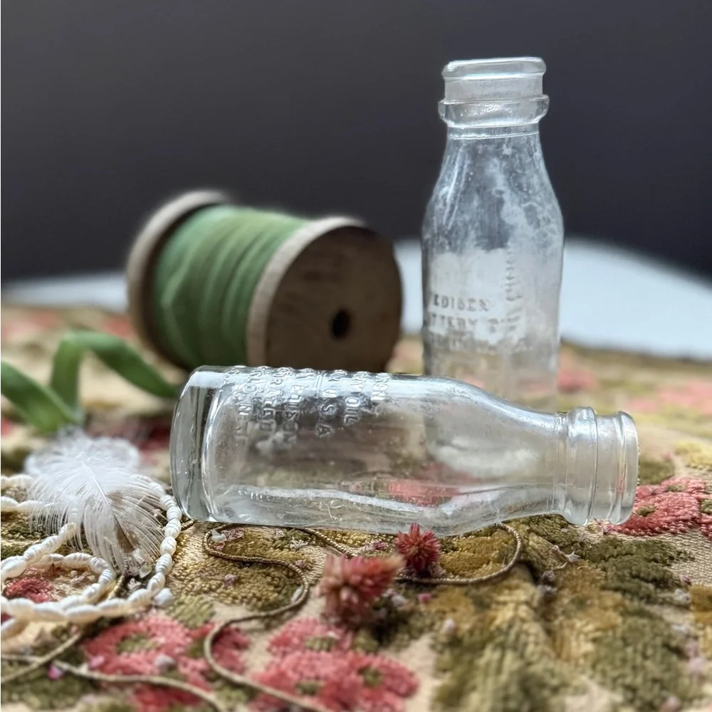 Antique Edison Battery Oil Apothecary Glass Jar